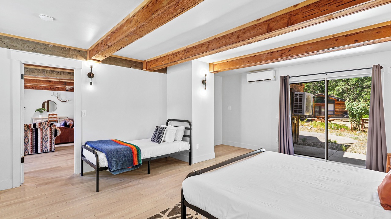 Photo of Bedroom in Mount Shasta