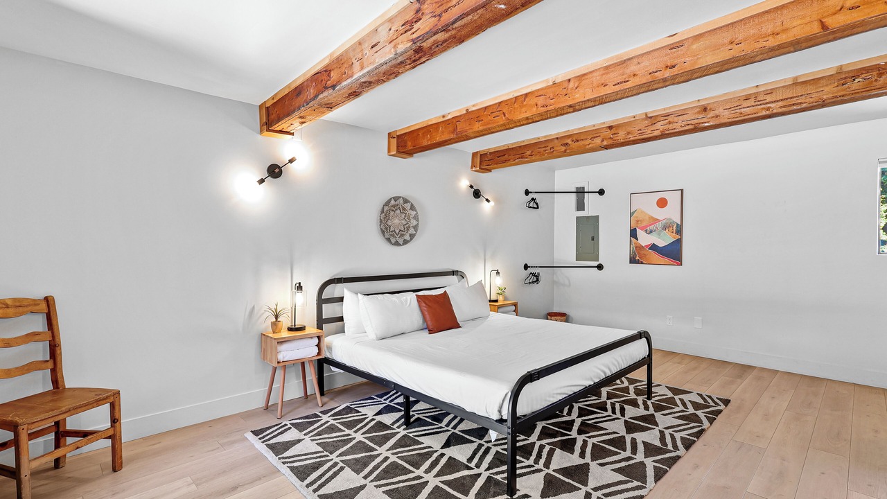 Photo of Bedroom in Mount Shasta