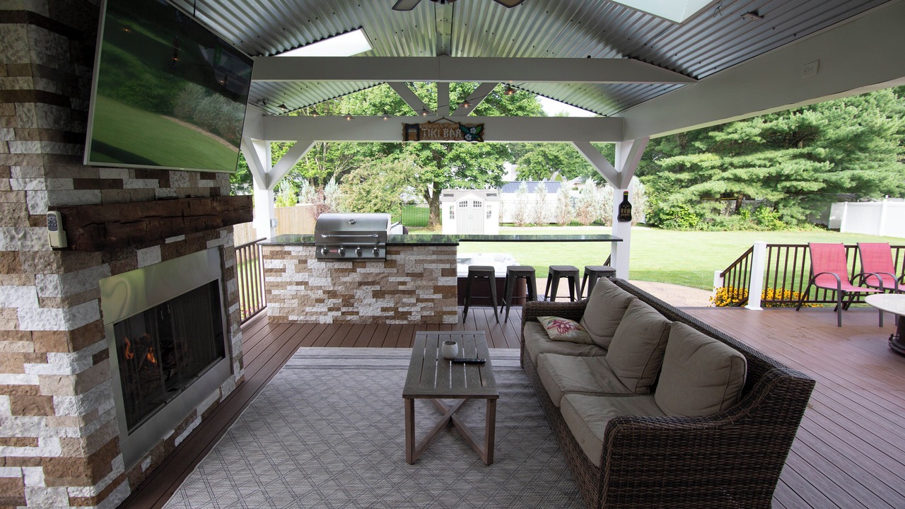 Photo of Patio Balcony in Howland Corners