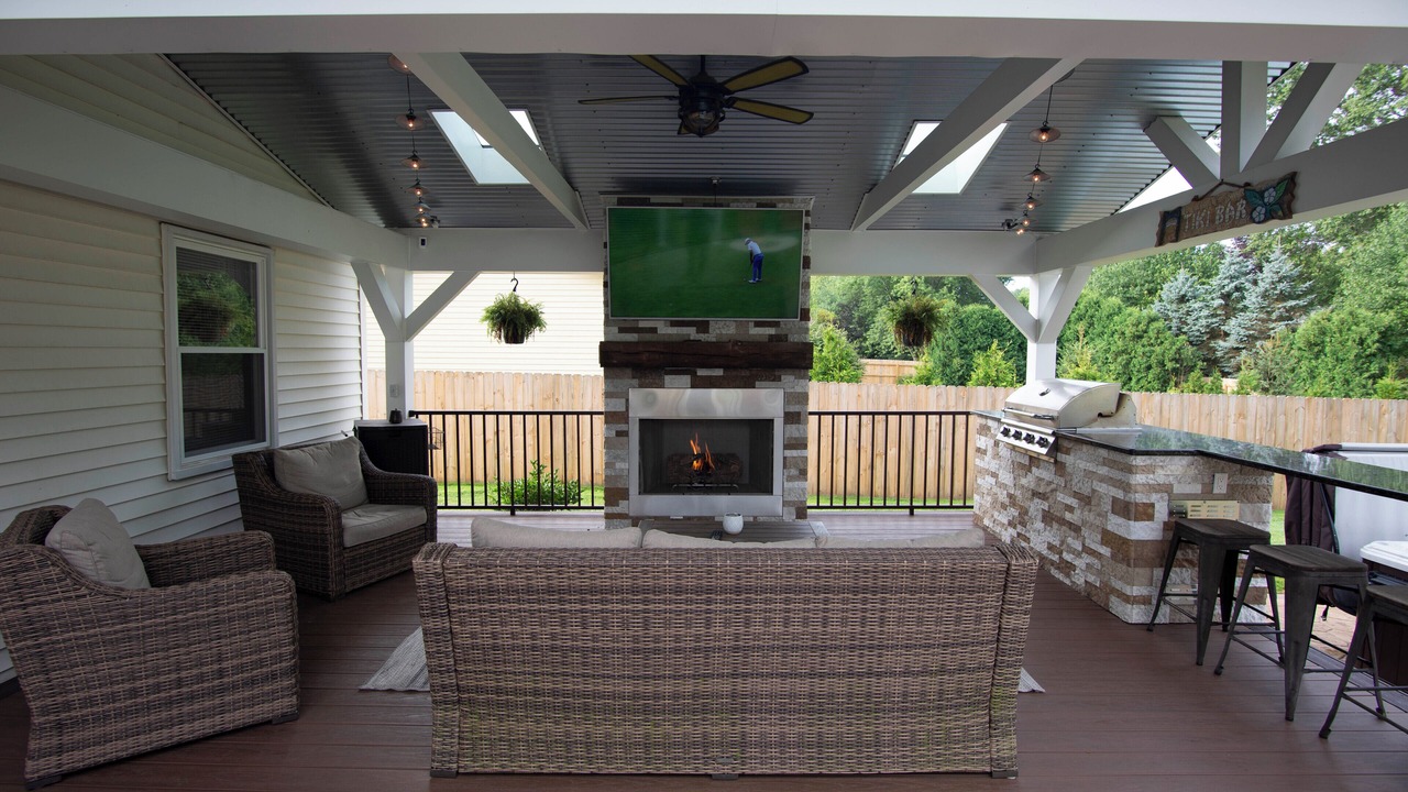 Photo of Patio Balcony in Howland Corners