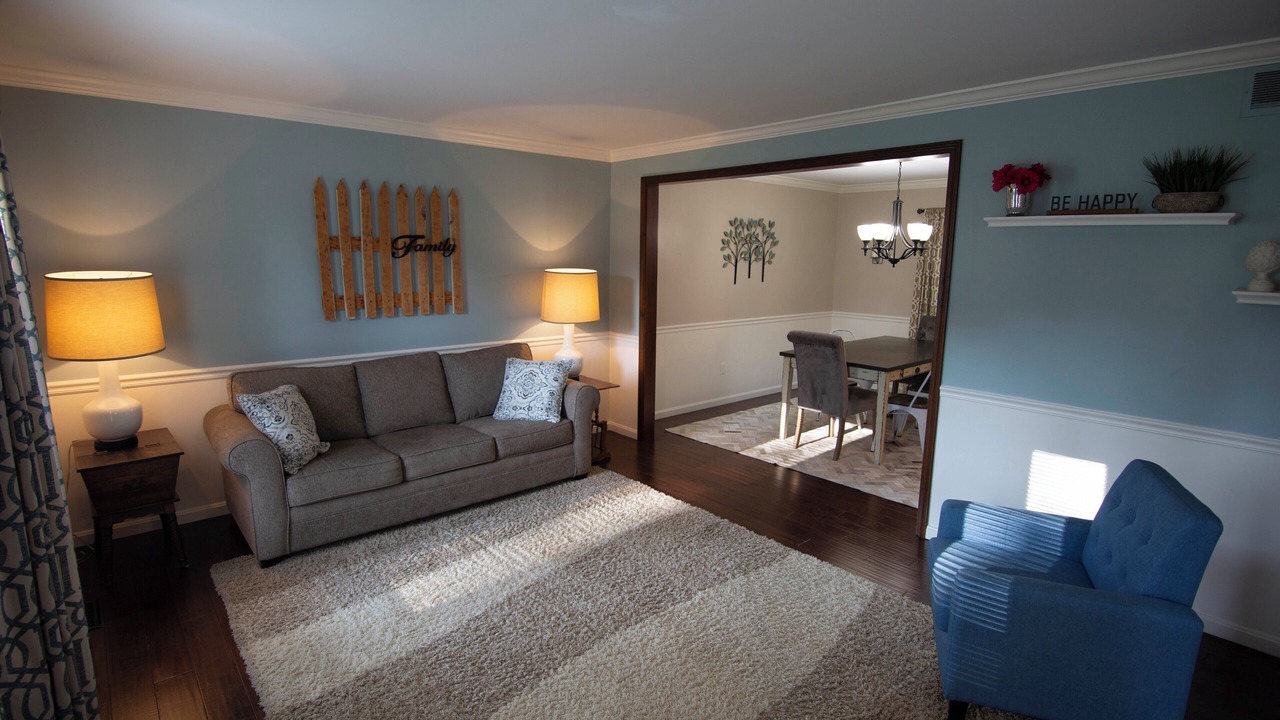 Photo of Livingroom in Howland Corners