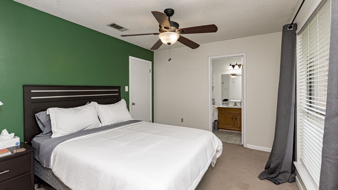 Photo of Bedroom in Highlands - Perkins