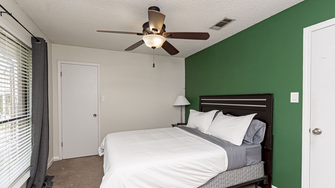 Photo of Bedroom in Highlands - Perkins