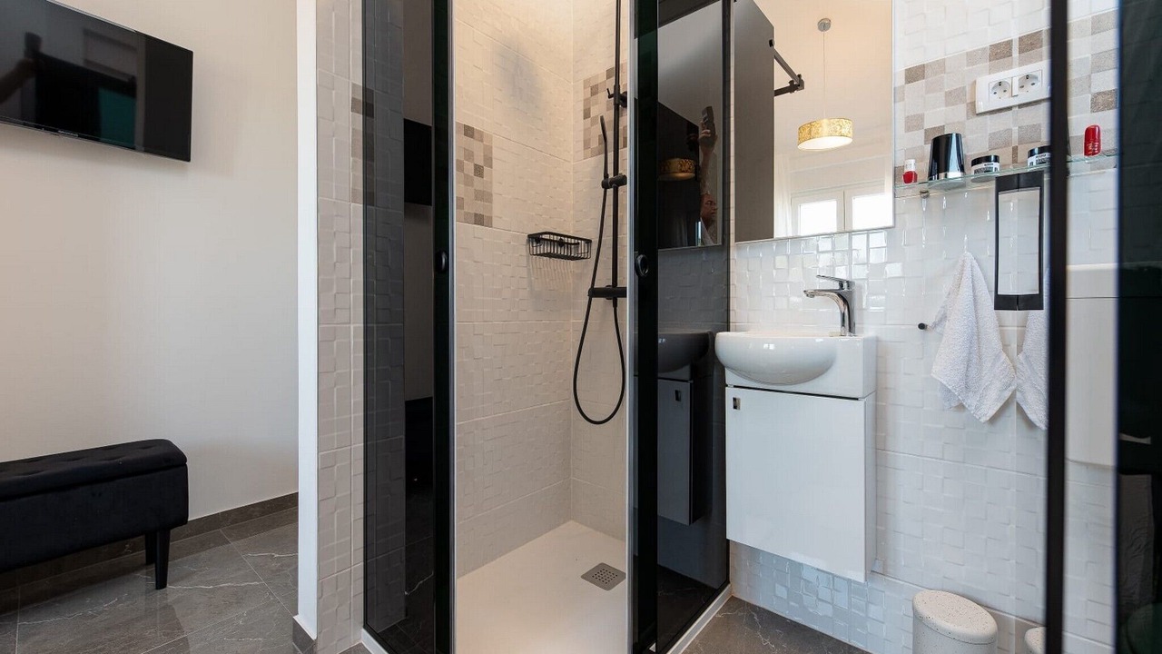 Photo of Bathroom in Vir