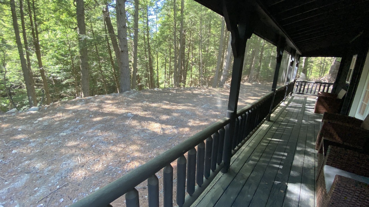 Photo of Patio Balcony in Town of Hope