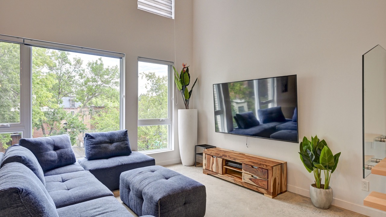 Photo of Livingroom in Pointe-Saint-Charles