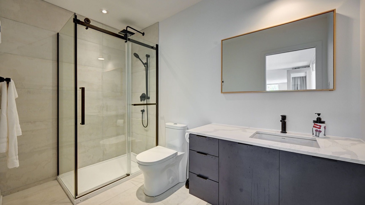 Photo of Bathroom in Pointe-Saint-Charles