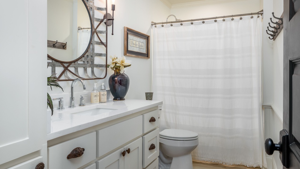 Photo of Bathroom in Jarreau
