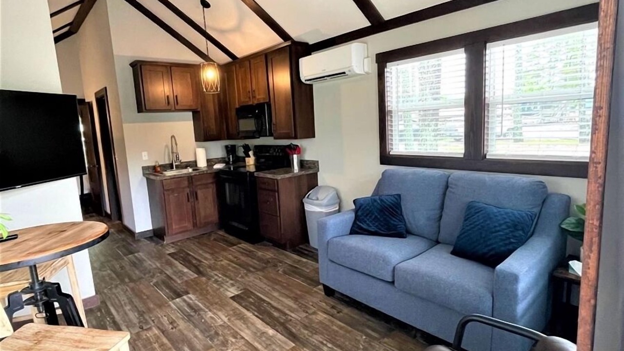 Photo of Livingroom in Gadsden