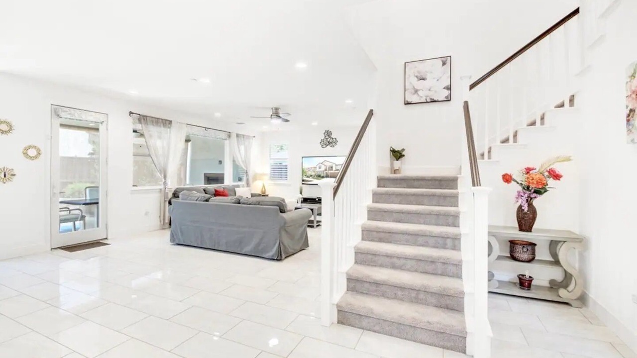 Photo of Livingroom in Lathrop