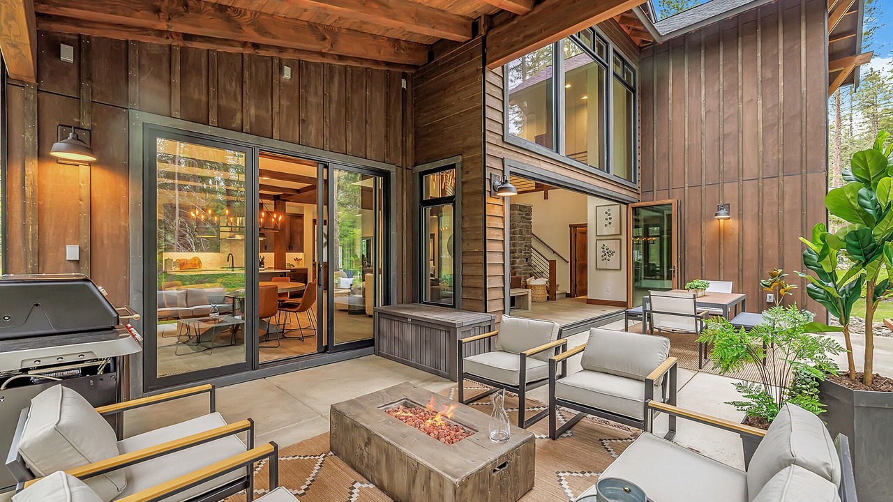 Photo of Outdoor in Roslyn