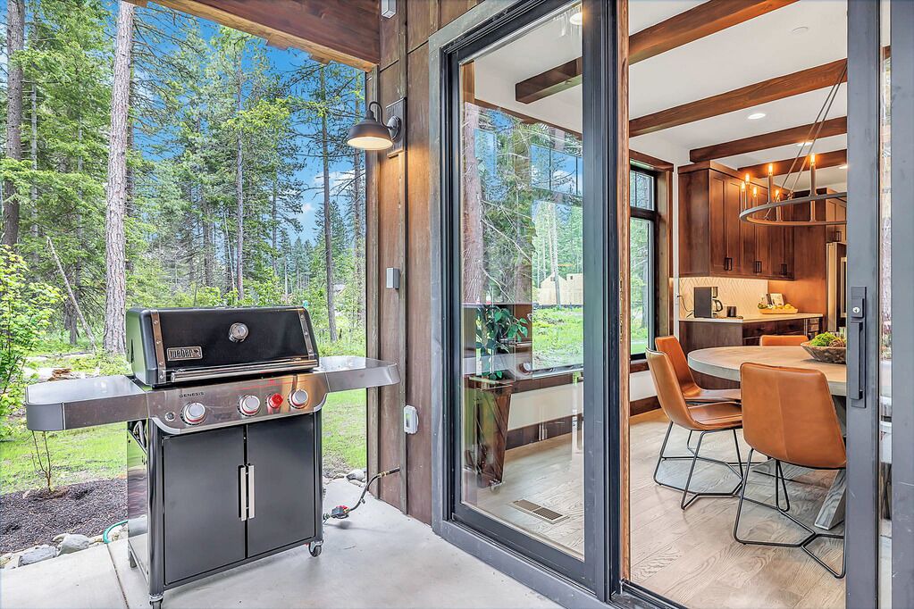 Photo of Outdoor in Roslyn