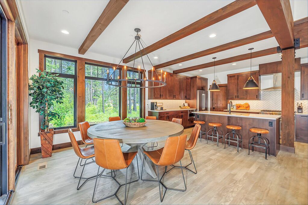 Photo of Others in Roslyn