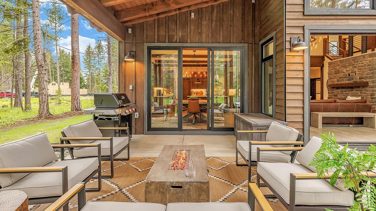 Photo of Outdoor in Roslyn