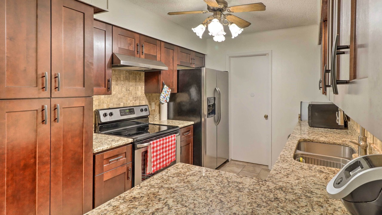 Photo of Kitchen in Lone Rock
