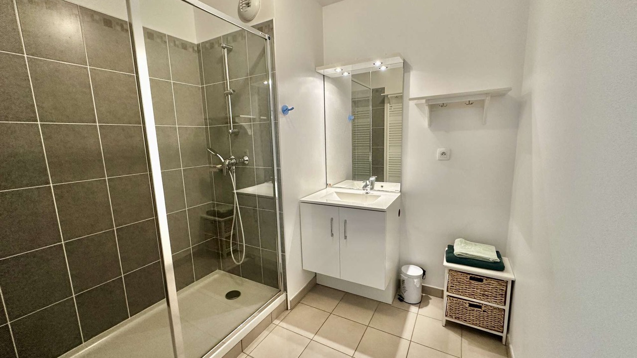 Photo of Bathroom in Courseulles-sur-Mer