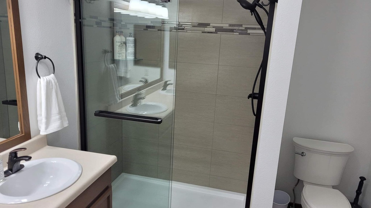 Photo of Bathroom in Desert Aire