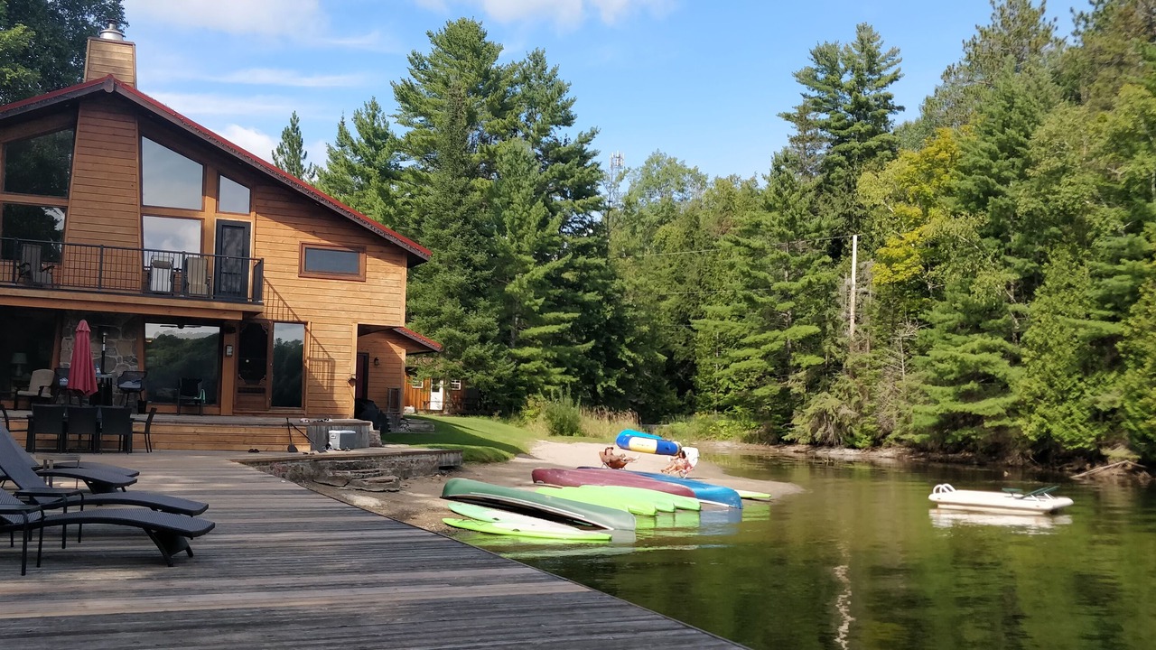 Photo of Patio Balcony in Trent Lakes