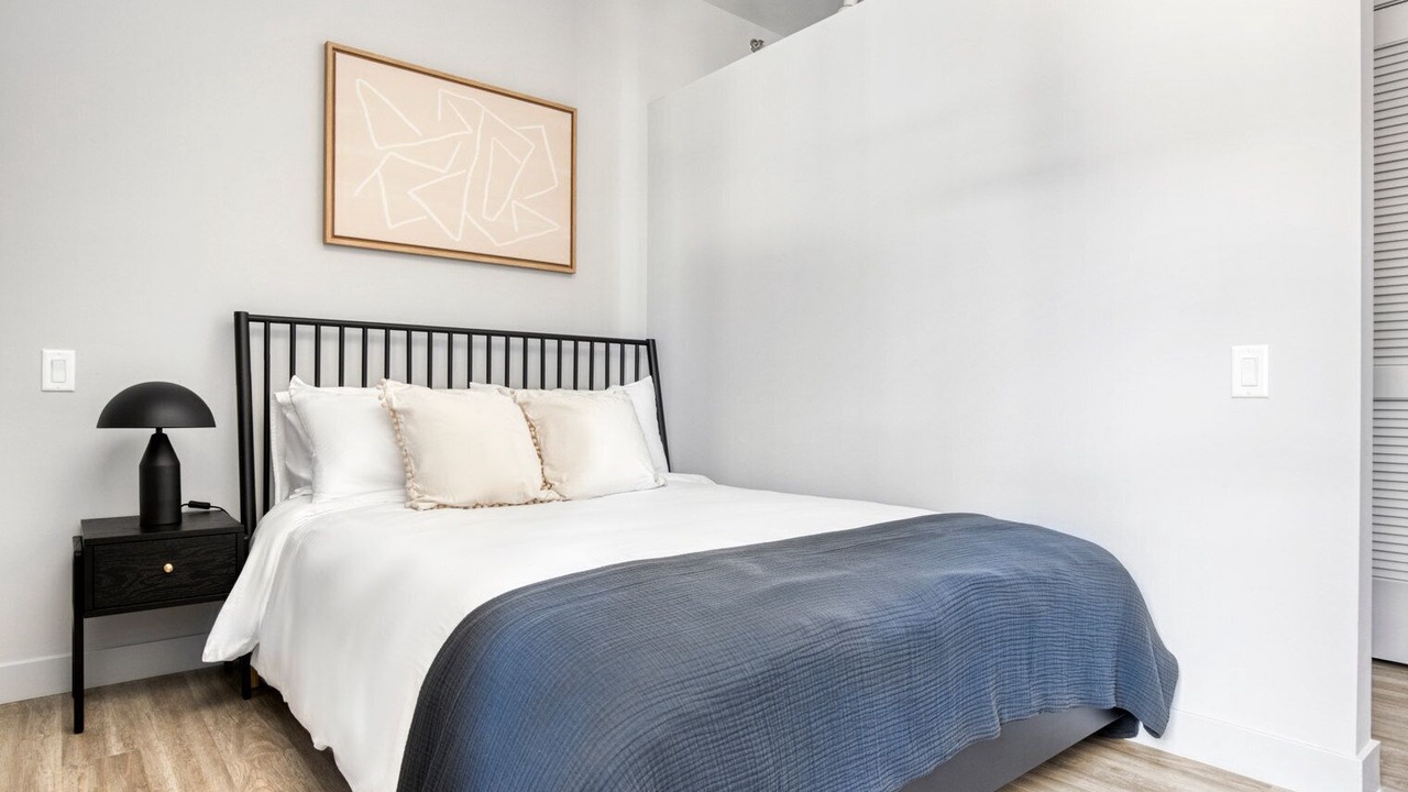 Photo of Bedroom in The Loop