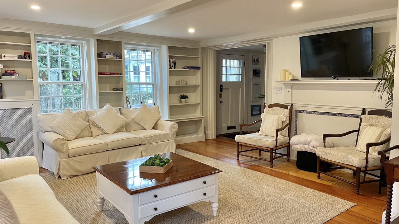 Photo of Livingroom in Nantucket Town