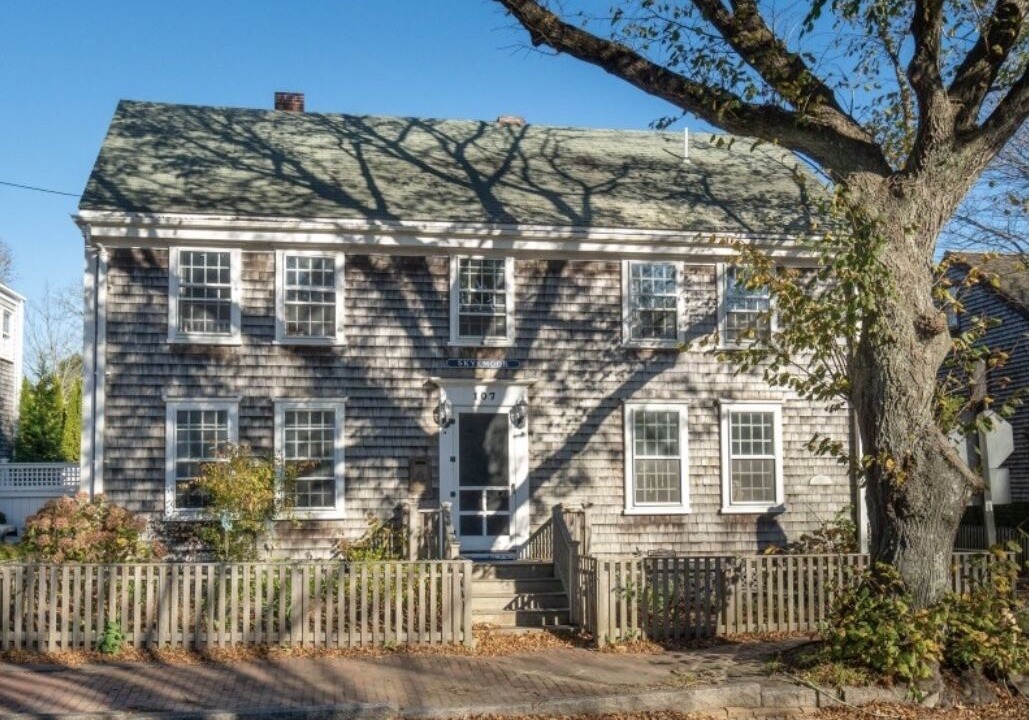 Photo of Others in Nantucket Town