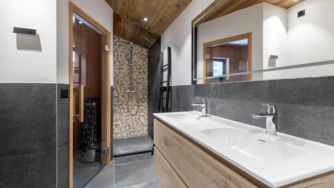 Photo of Bathroom in Mayens-de-Riddes