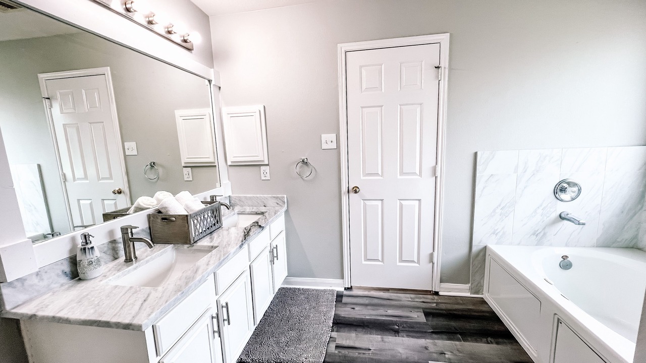 Photo of Bathroom in Clodine