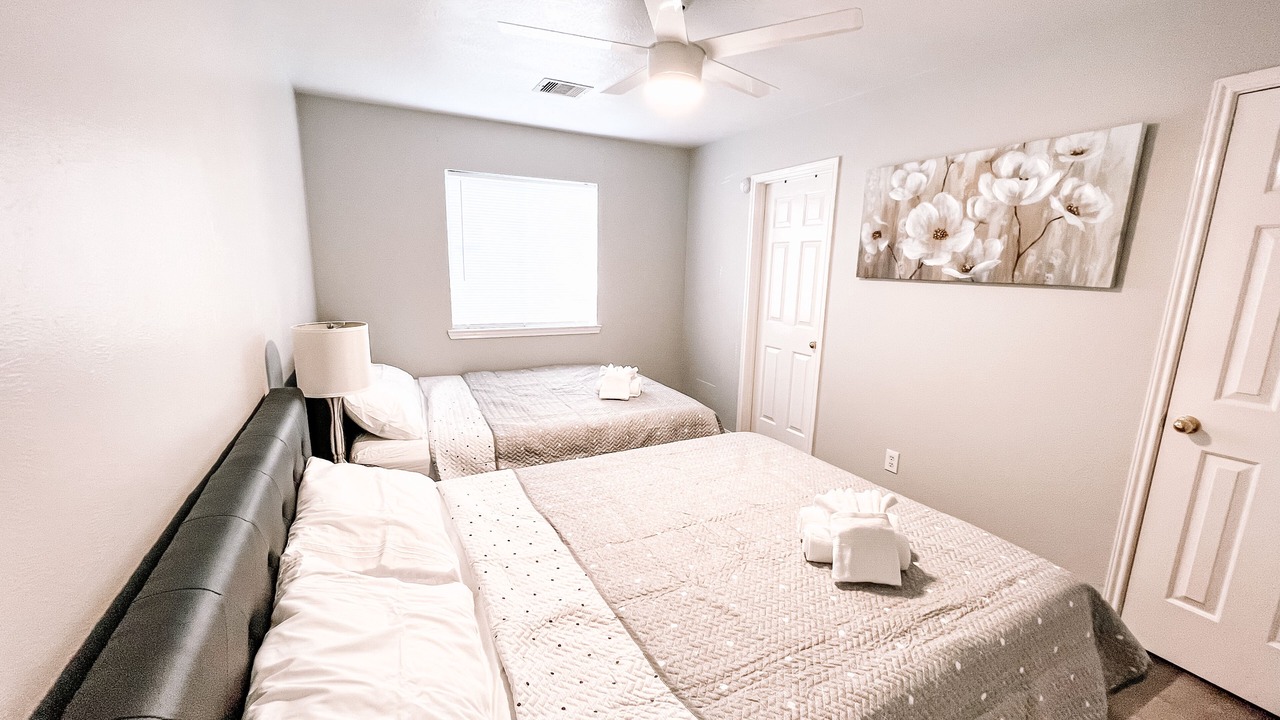 Photo of Bedroom in Clodine