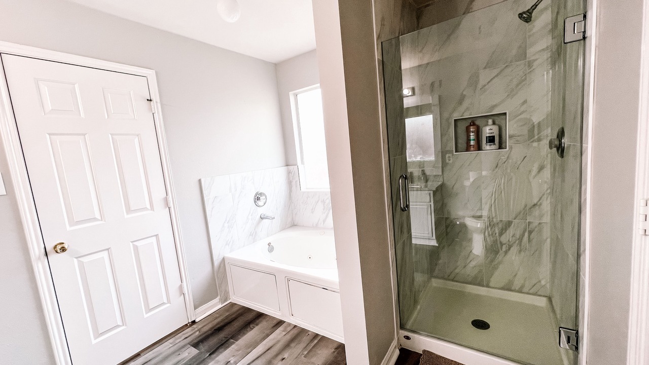 Photo of Bathroom in Clodine