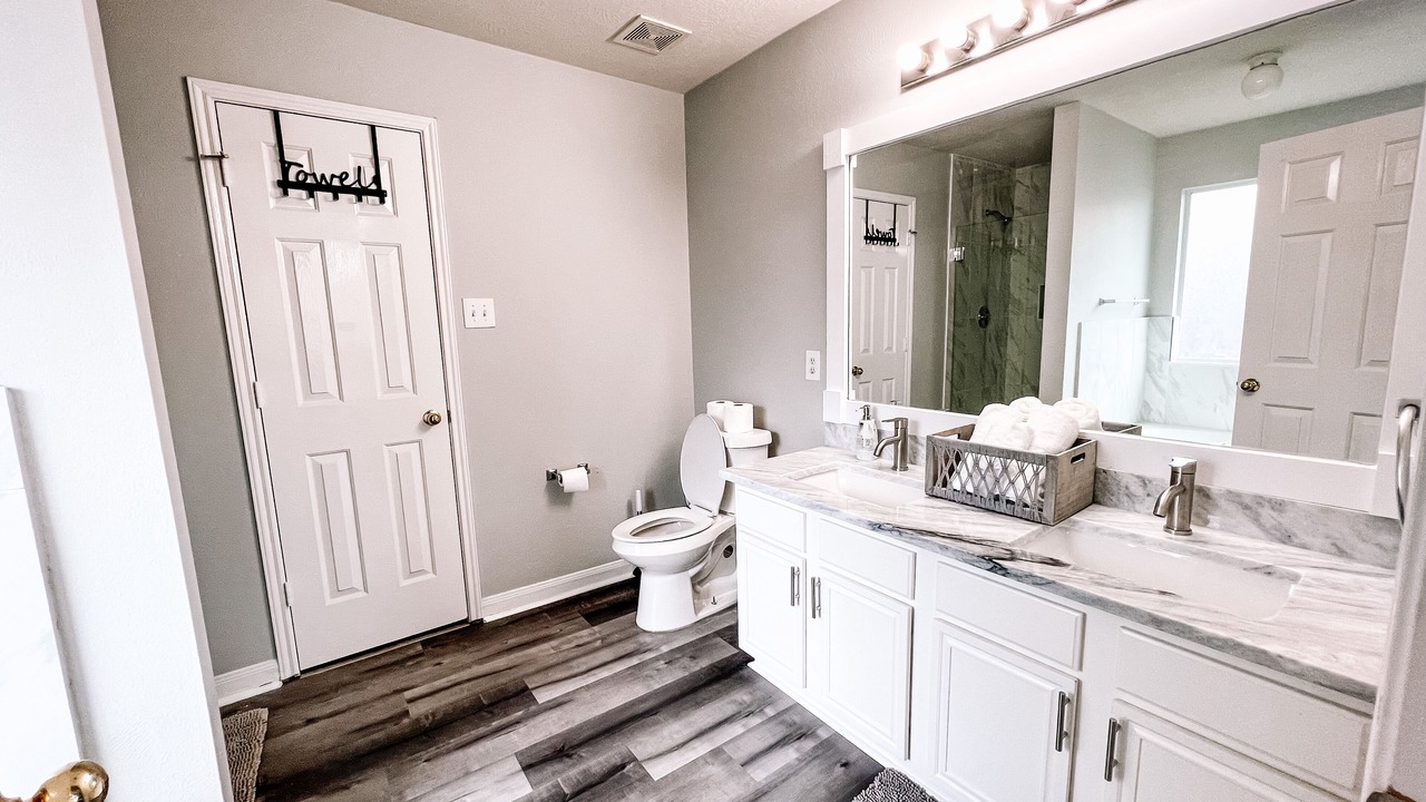 Photo of Bathroom in Clodine