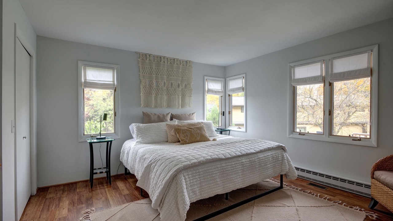 Photo of Bedroom in Town of Owasco