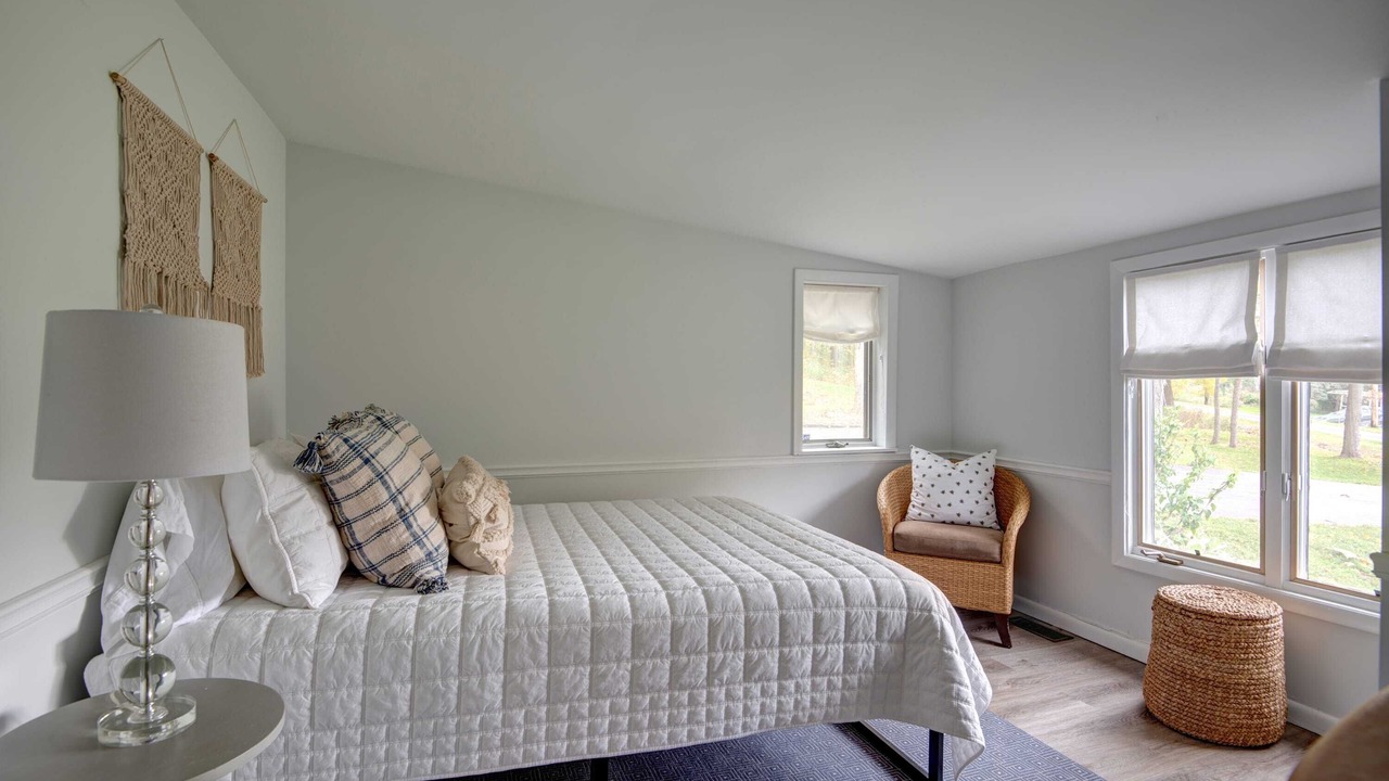 Photo of Bedroom in Town of Owasco