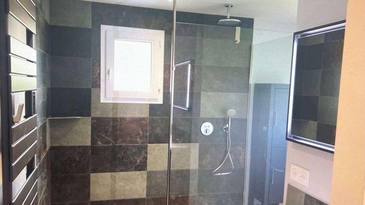 Photo of Bathroom in Pornic