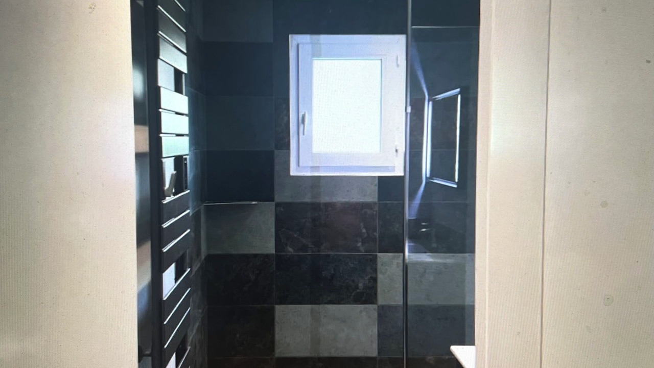 Photo of Bathroom in Pornic