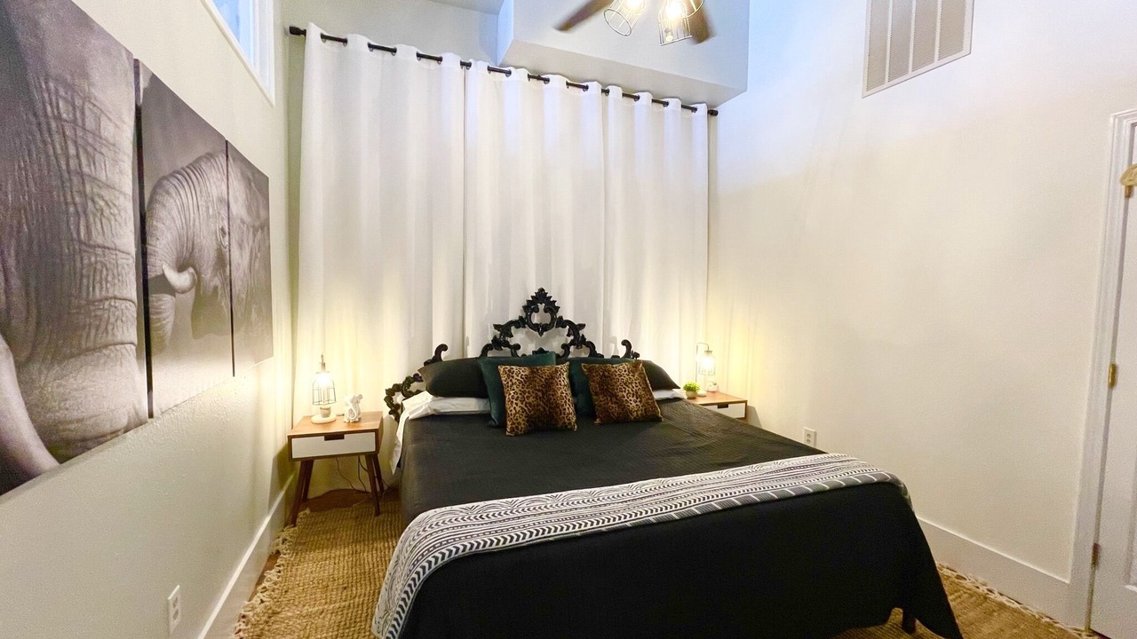 Photo of Bedroom in Wilmington Historic District