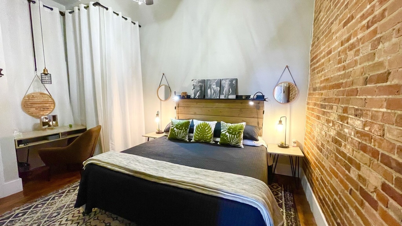 Photo of Bedroom in Wilmington Historic District