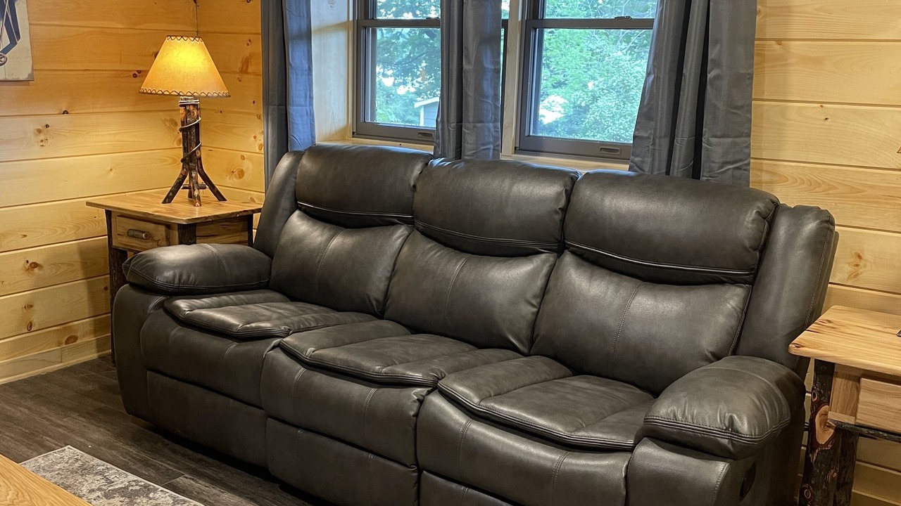 Photo of Livingroom in McHenry
