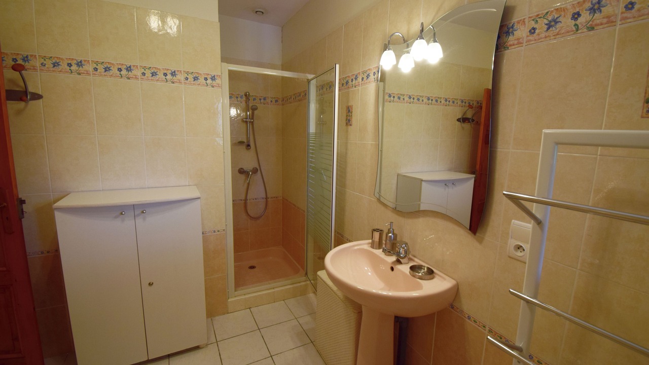 Photo of Bathroom in Perville