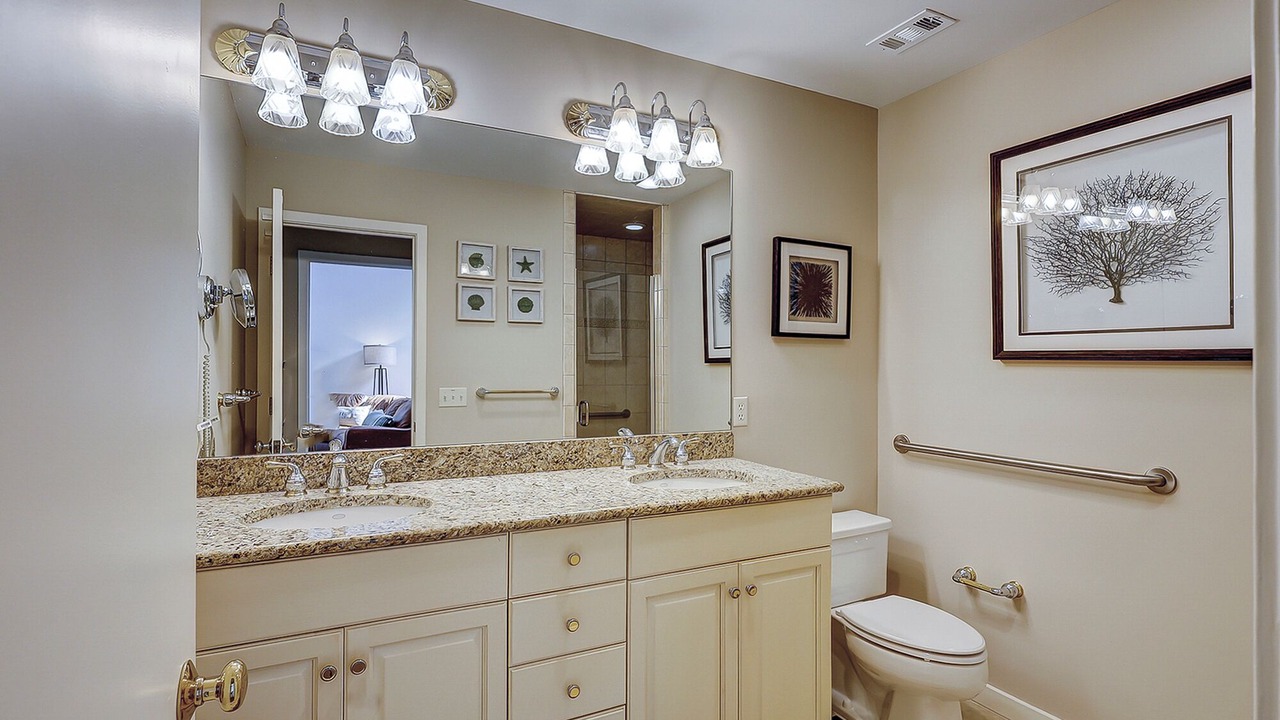 Photo of Bathroom in Beach Lagoon