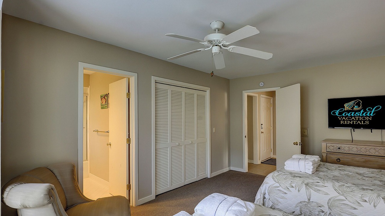 Photo of Bathroom in Beach Lagoon