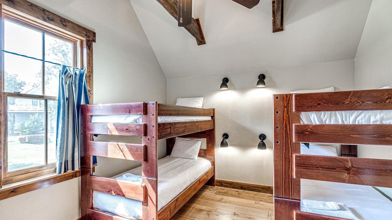 Photo of Bedroom in Eufaula
