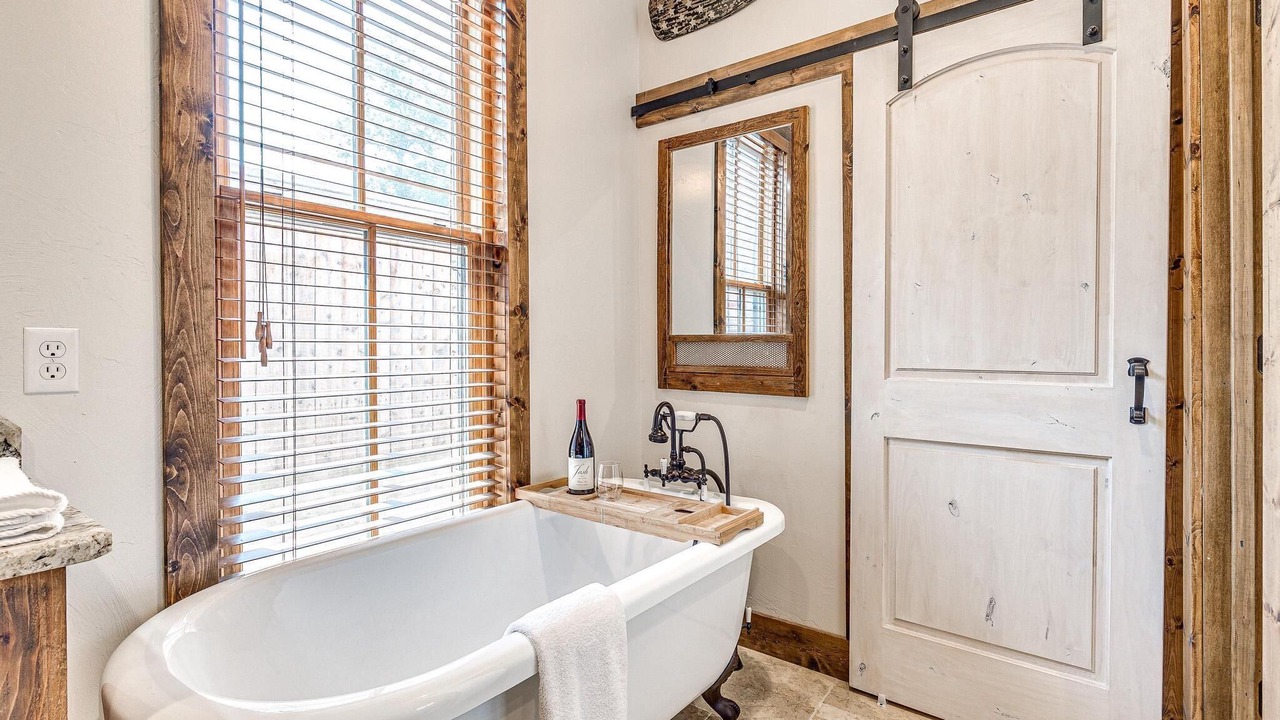 Photo of Bathroom in Eufaula