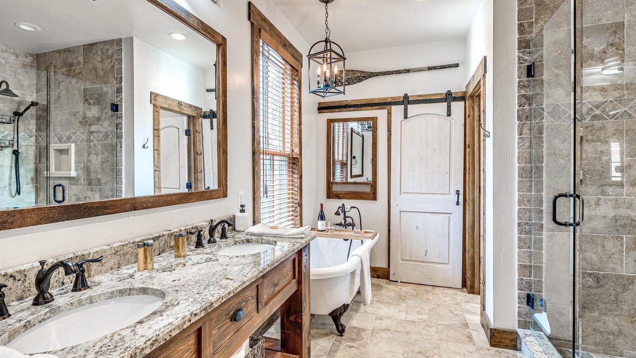 Photo of Bathroom in Eufaula