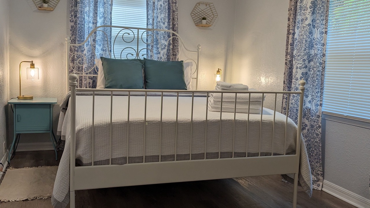 Photo of Bedroom in Riverview