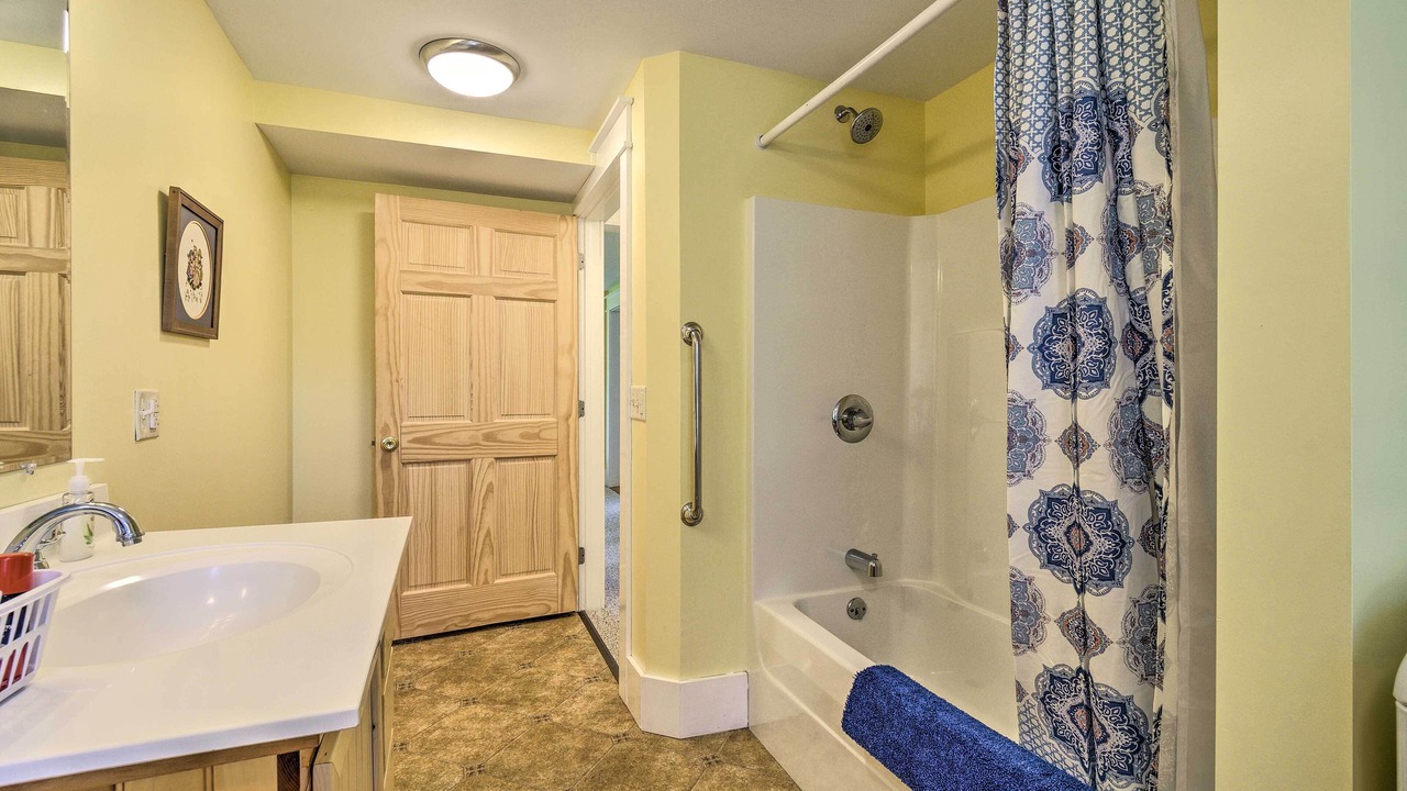 Photo of Bathroom in Oaks Corners