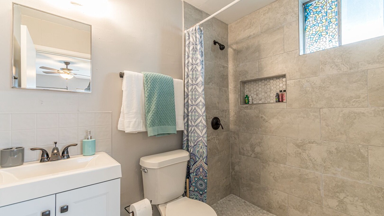 Photo of Bathroom in Mahncke Park