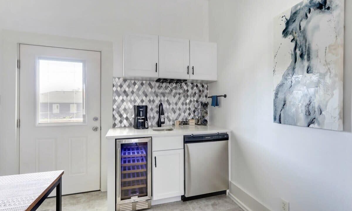 Photo of Kitchen in Thomas Square