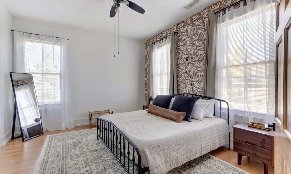 Photo of Bedroom in Thomas Square