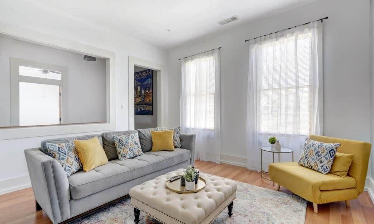 Photo of Livingroom in Thomas Square