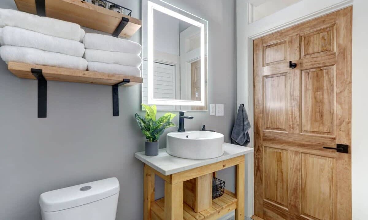 Photo of Bathroom in Thomas Square